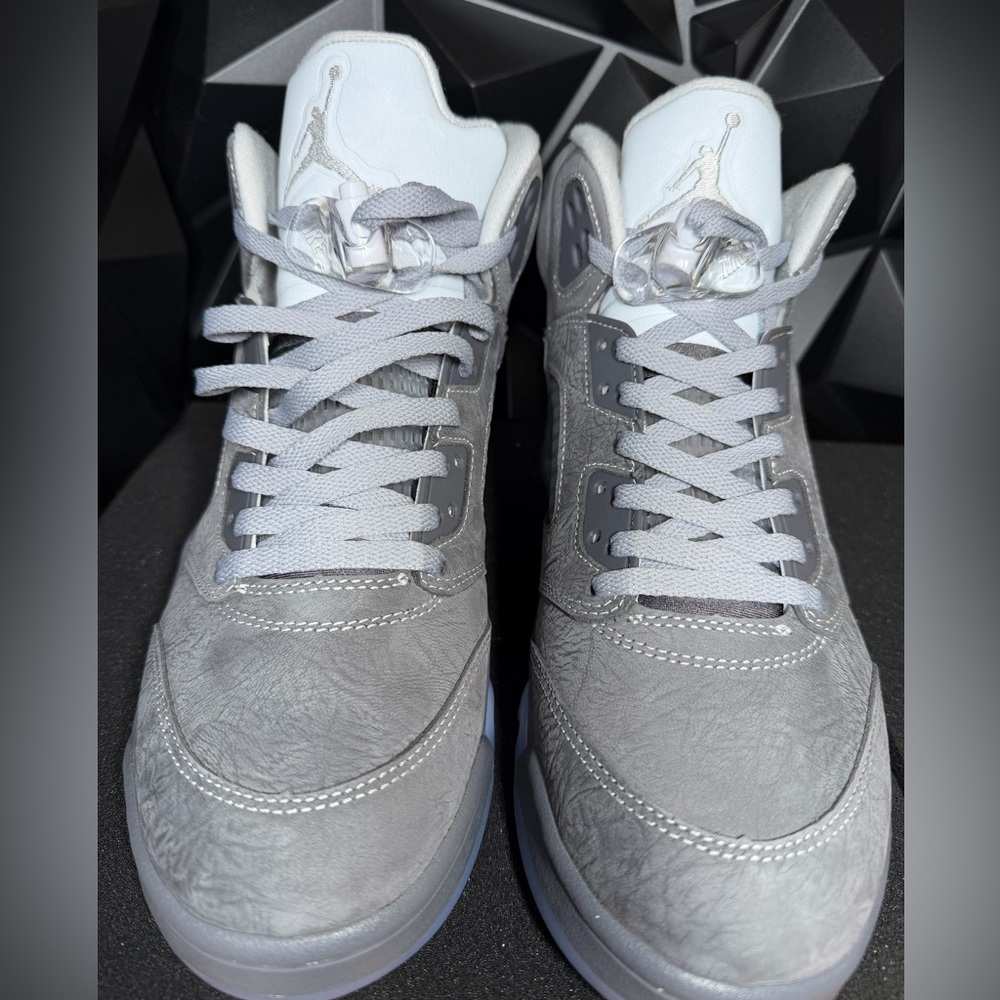 Jordan Retro 5 Cool Gray Sneakers - Picture 3 of 8